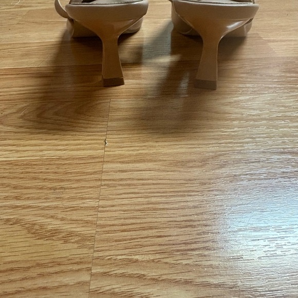 Elegant Tan Women's Slingback Shoes - Picture 6 of 7